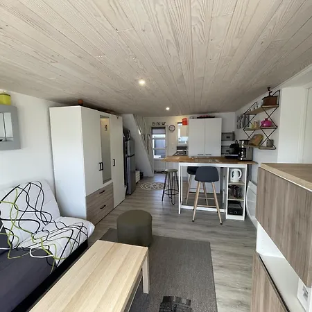 Avec Mezzanine A Royan - Fr-1-71-110 Loigne-sur-Mayenne